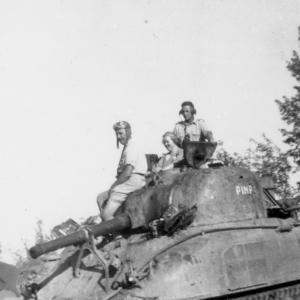 Open Sunday at Tank Range, 1943 PF212S1F2I27 
